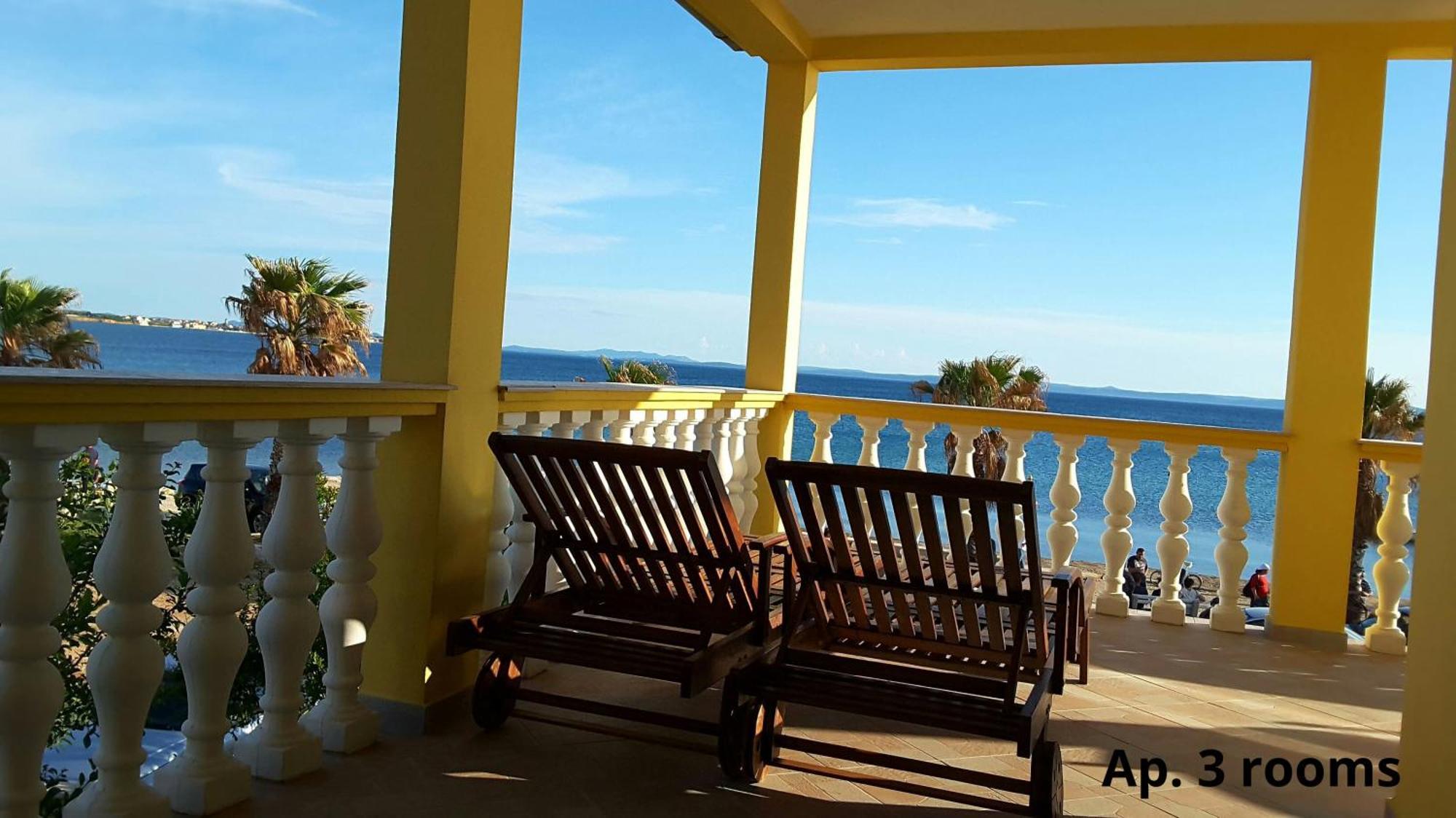 Deby Beach House Vir Exterior foto